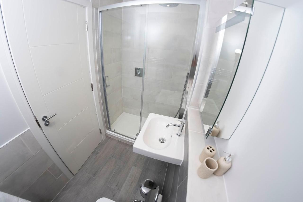 7 Putsborough - Luxury Apartment At Byron Woolacombe, Only 4 Minute Walk To Woolacombe Beach! Екстериор снимка